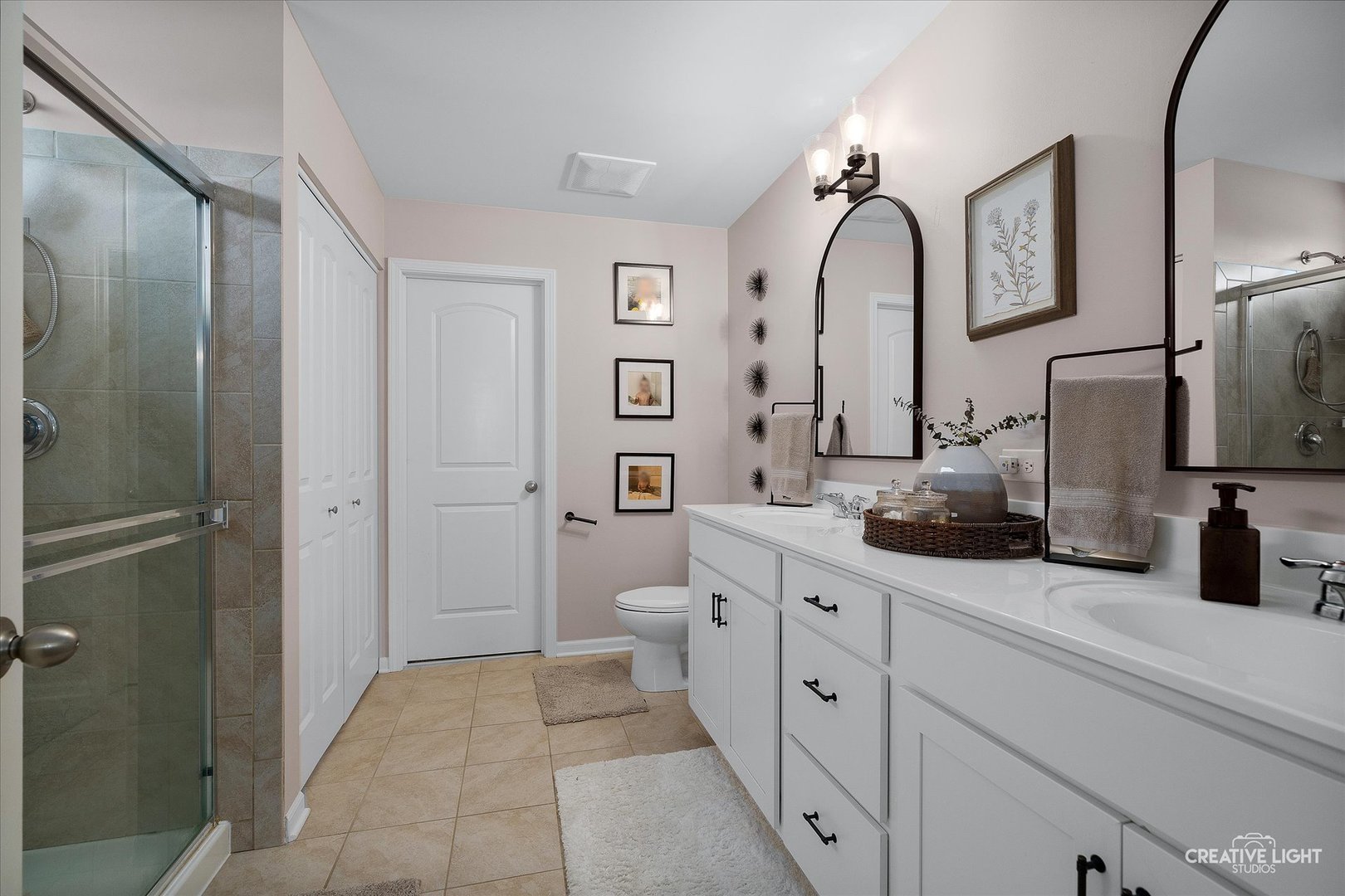 47 Windstone Drive, North Aurora, IL 60542