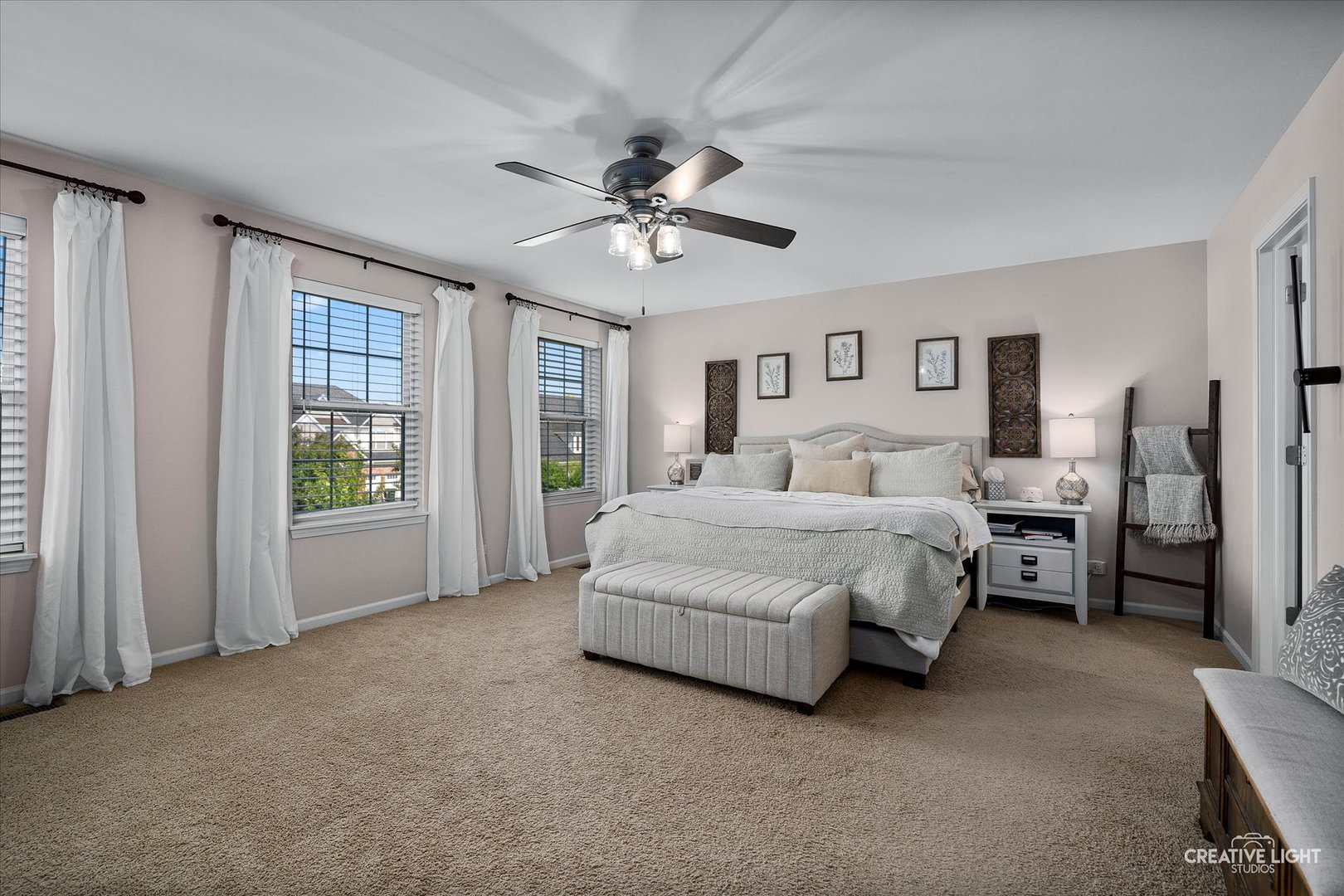 47 Windstone Drive, North Aurora, IL 60542