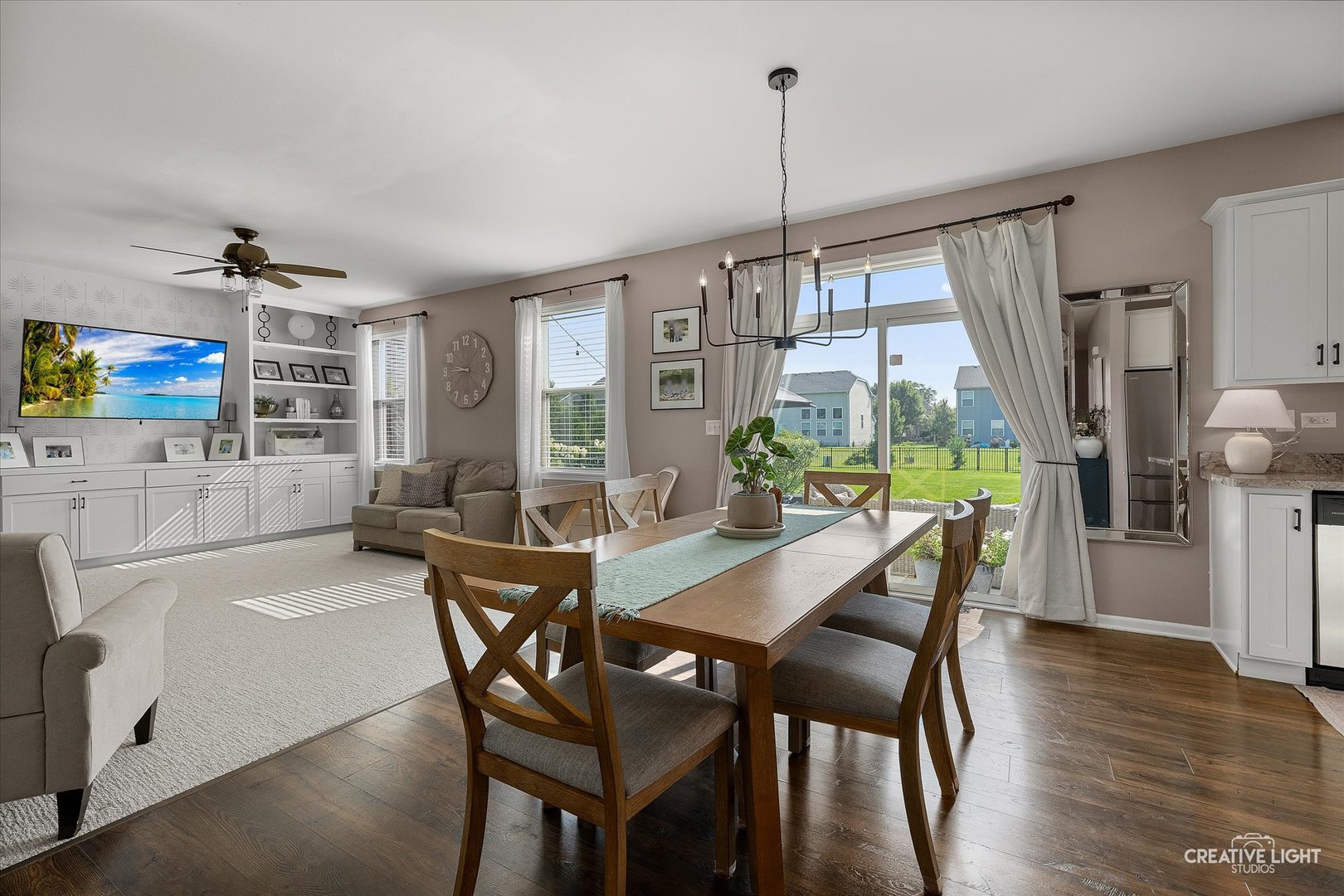 47 Windstone Drive, North Aurora, IL 60542