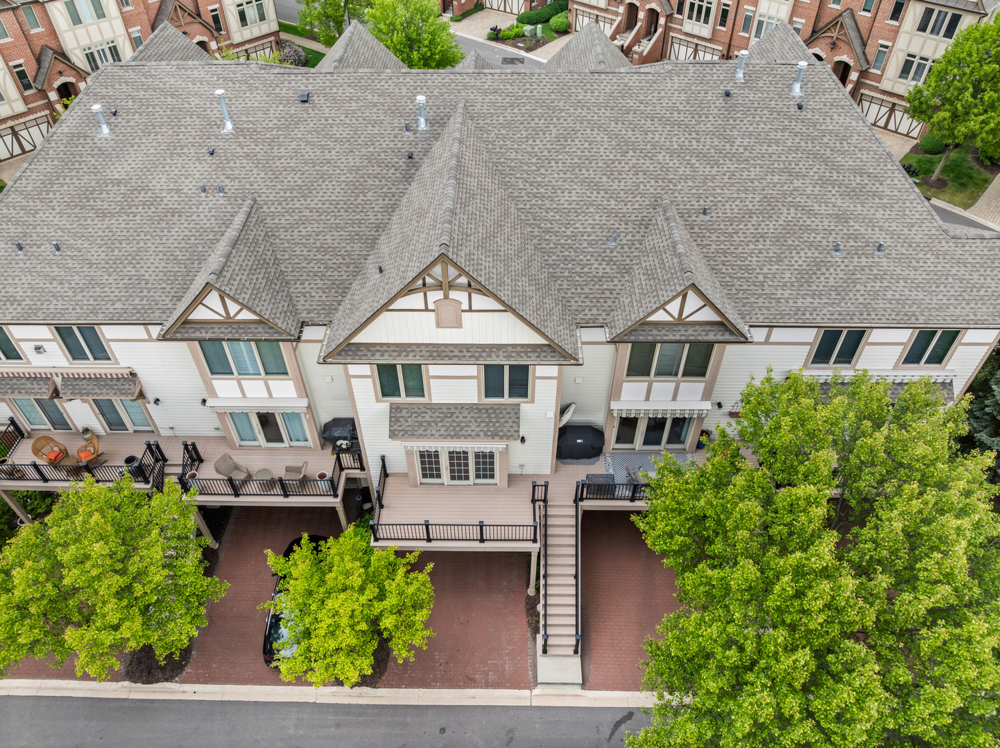 519 Brownstone Drive, St. Charles, IL 60174