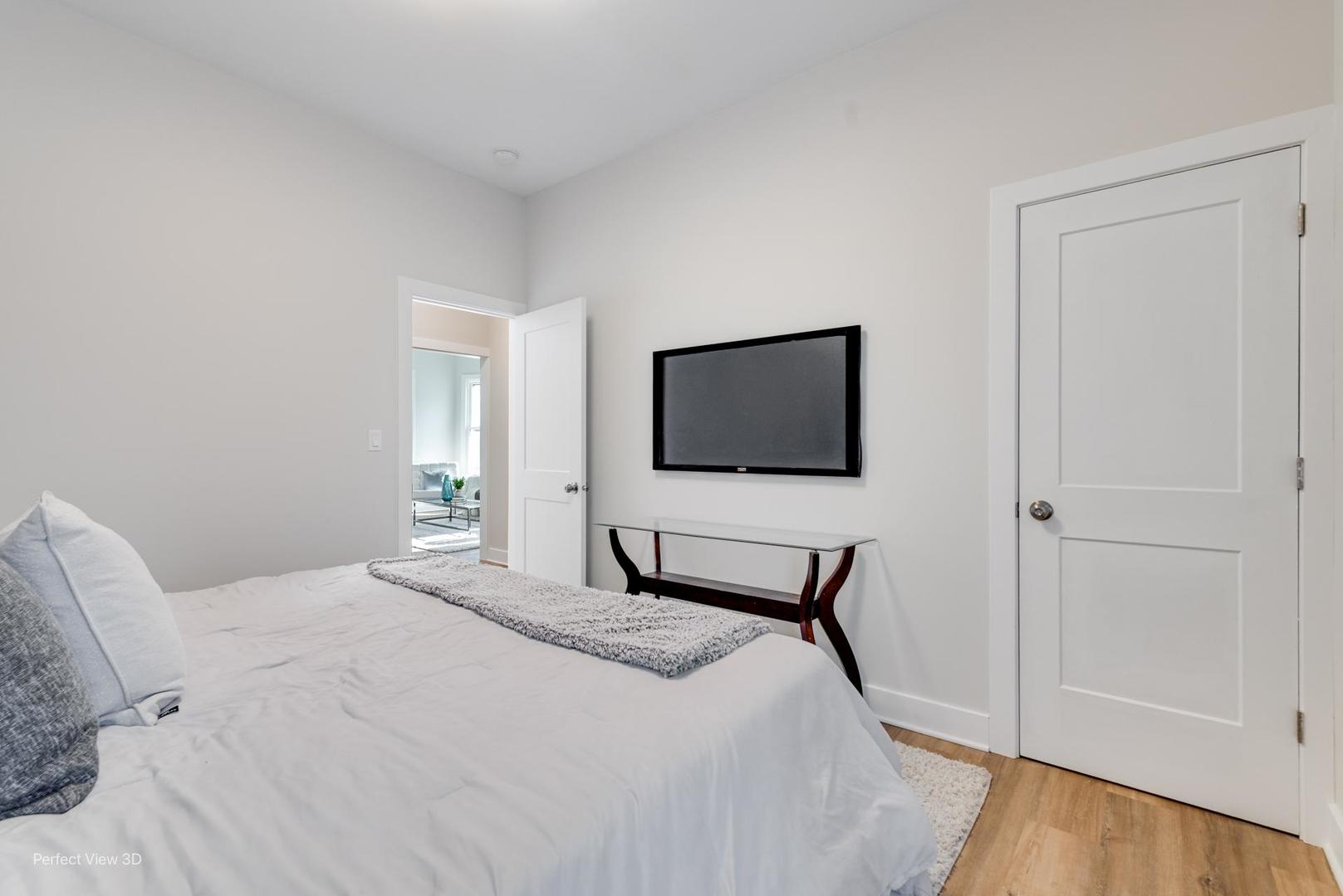 1122 Sherman Avenue #1, Evanston, IL 60202