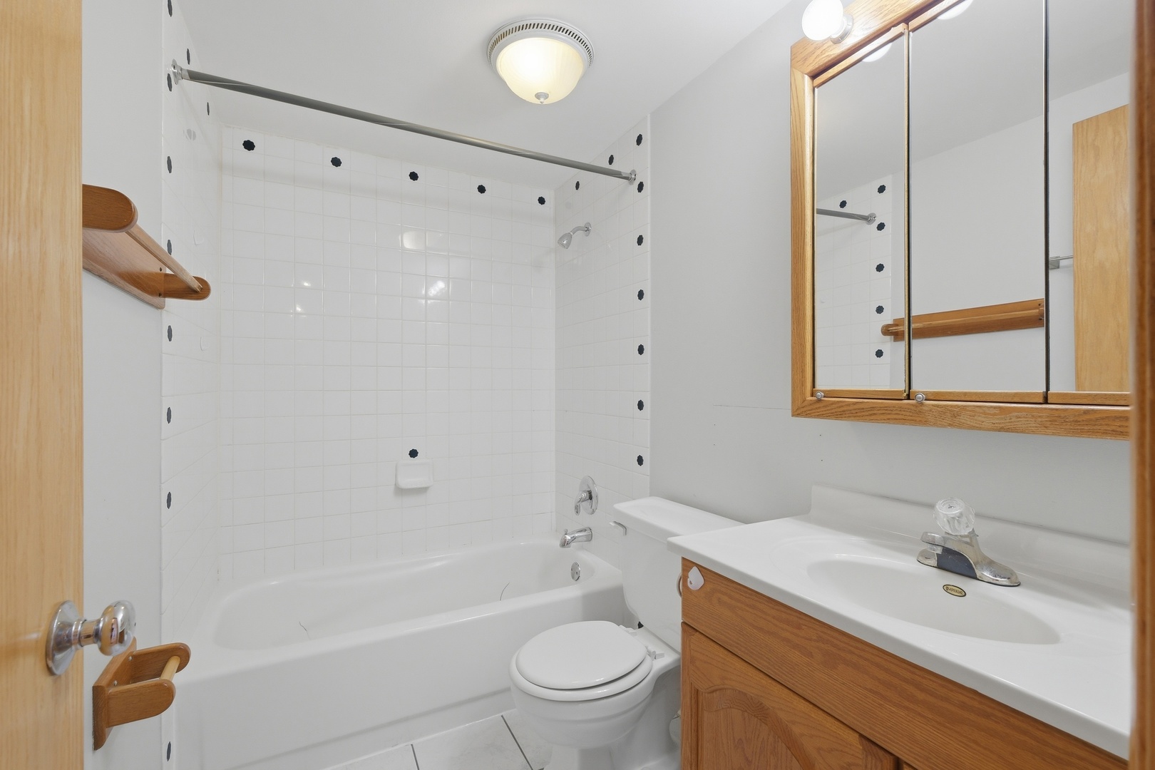 1460 Fairlane Drive #228, Schaumburg, IL 60193