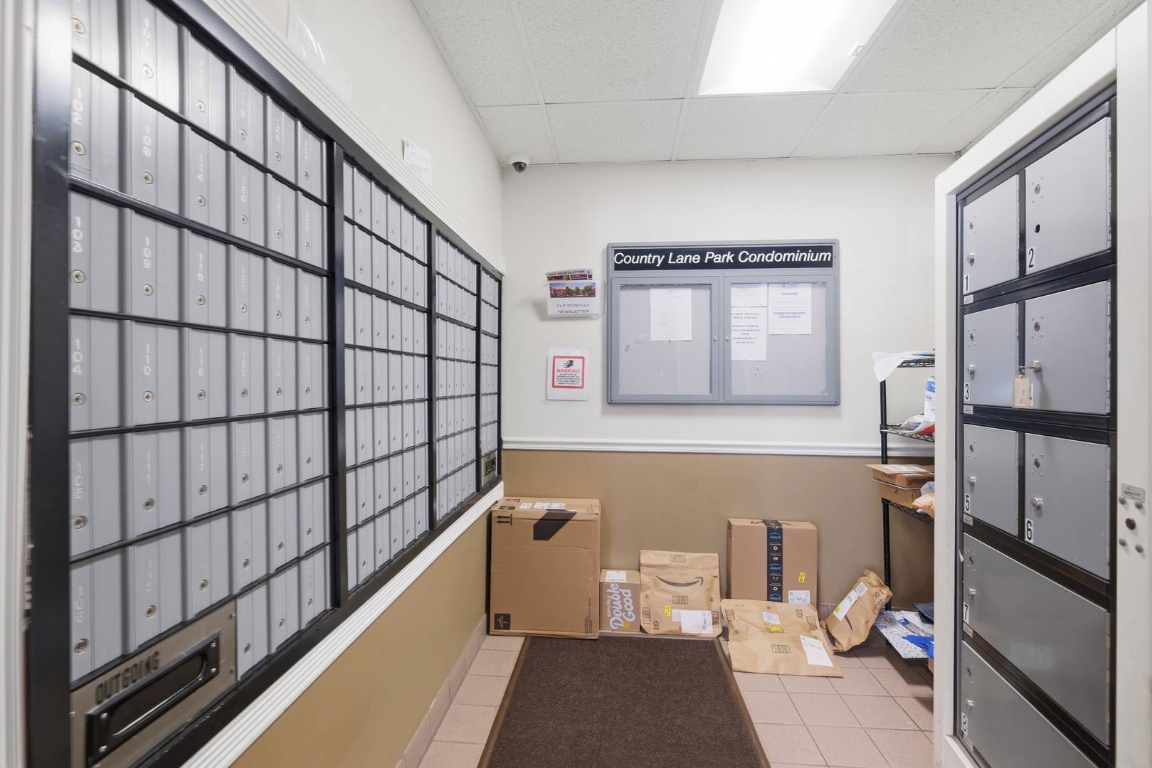 1460 Fairlane Drive #228, Schaumburg, IL 60193