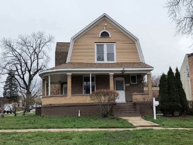 558 N Crystal Street, Elgin, IL 60123