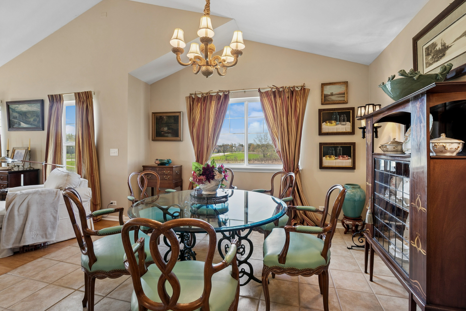 1250 Park View Drive, Antioch, IL 60002