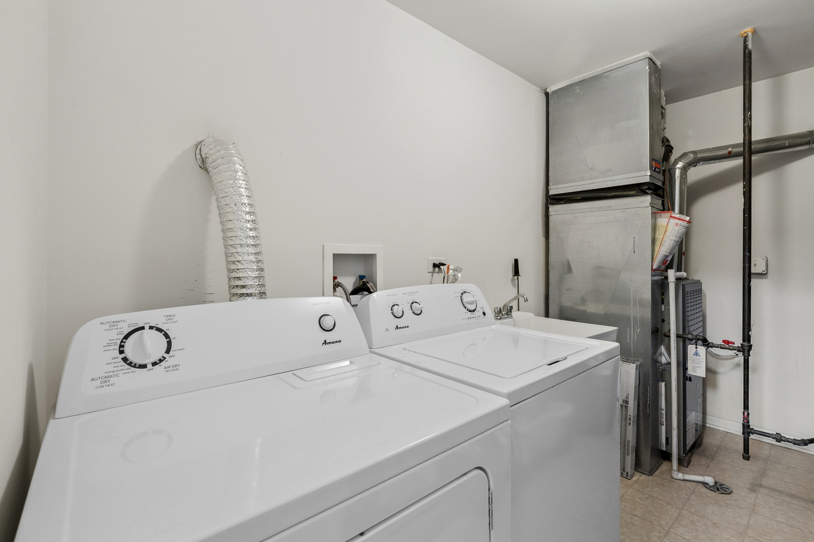 1250 Park View Drive, Antioch, IL 60002