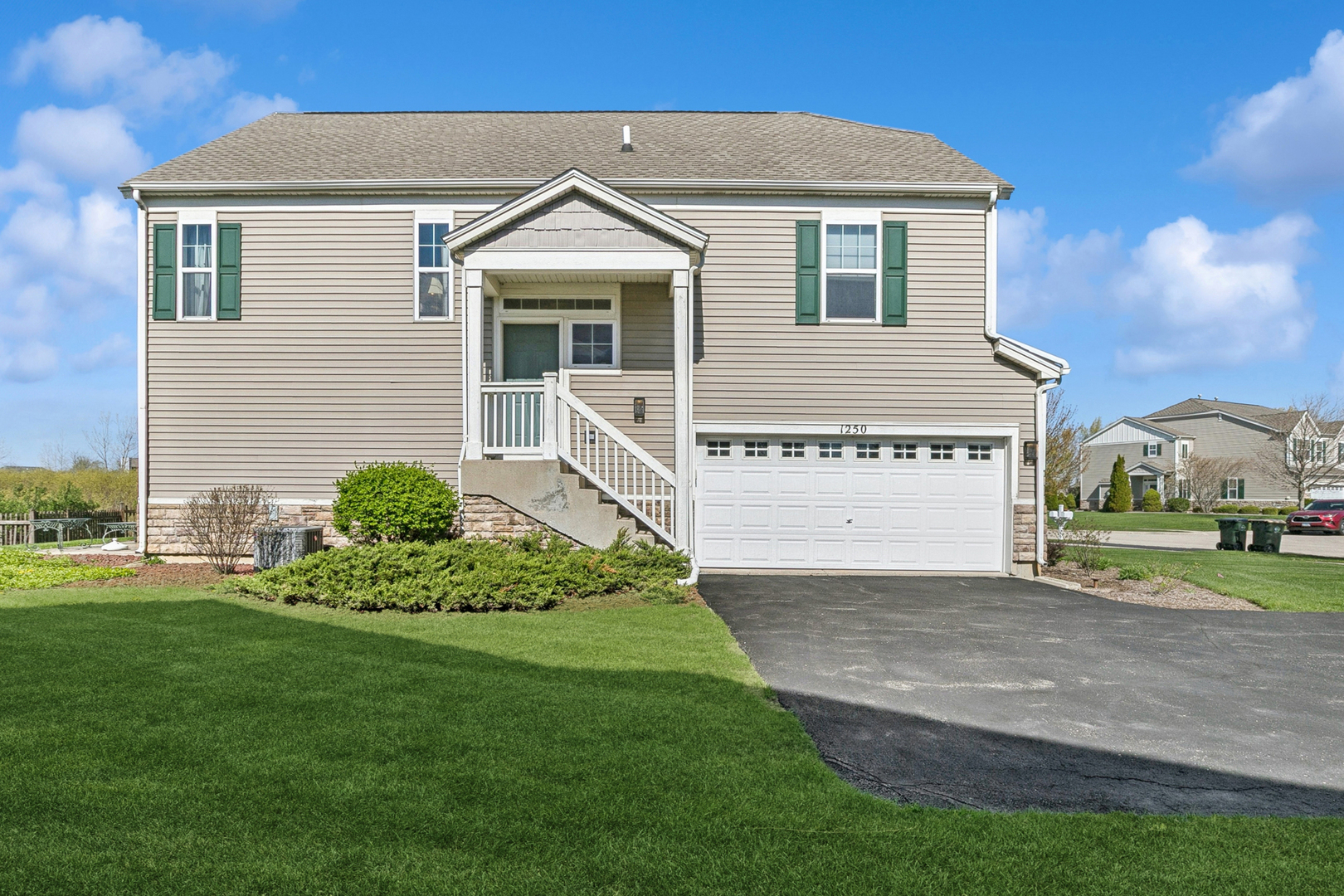 1250 Park View Drive, Antioch, IL 60002