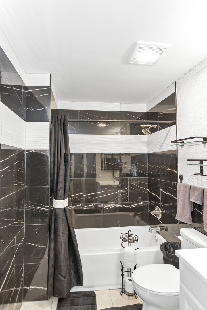 Schaumburg, IL 60194