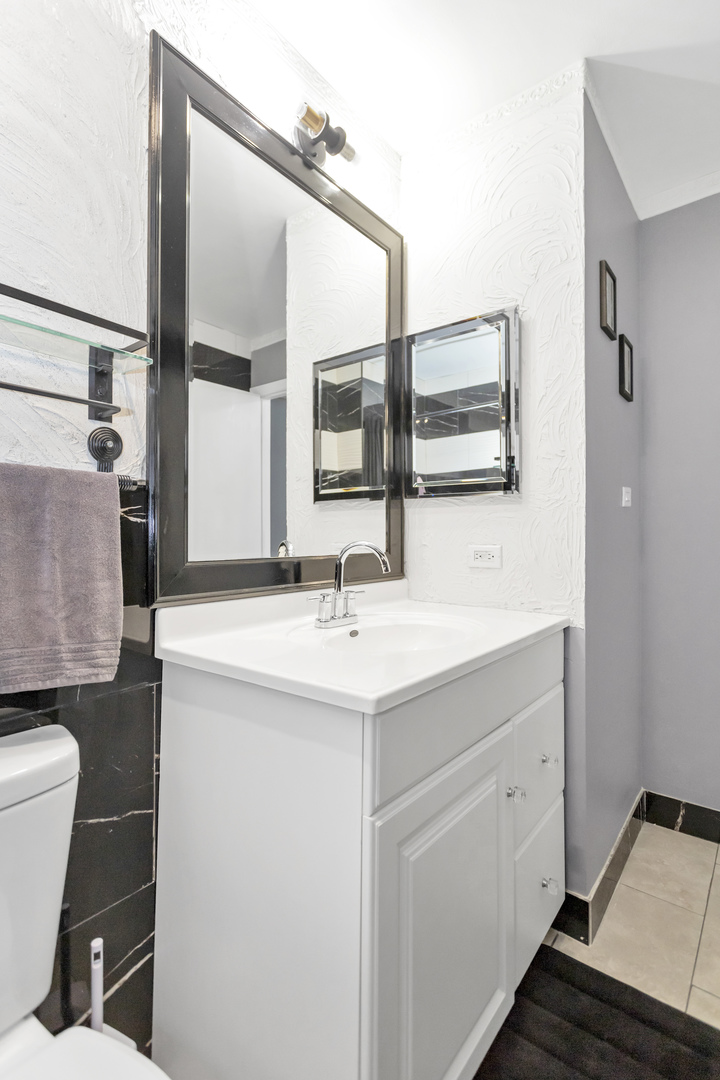 Schaumburg, IL 60194