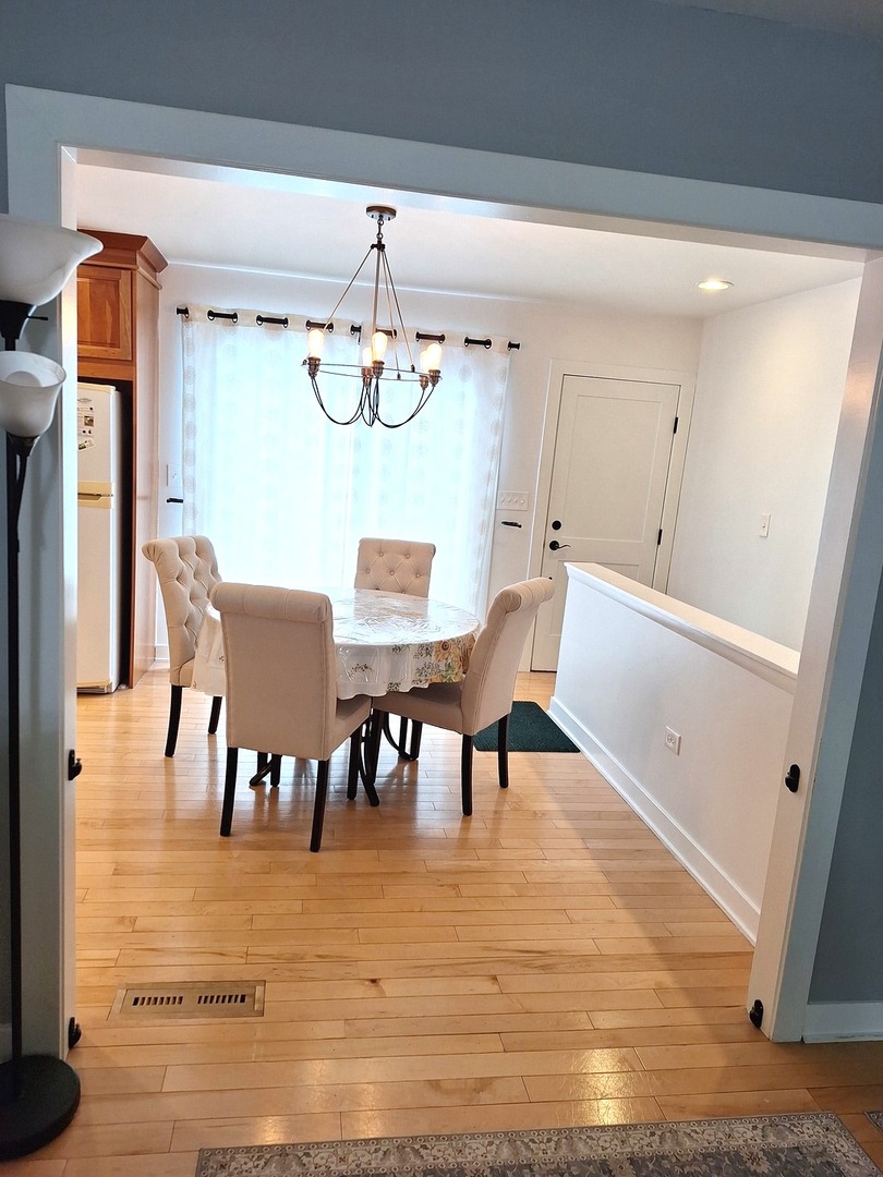 227 Juneway Terrace, Lake Bluff, IL 60044