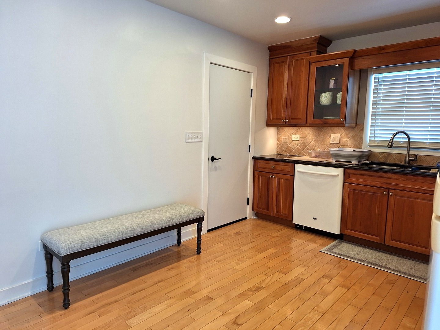 227 Juneway Terrace, Lake Bluff, IL 60044