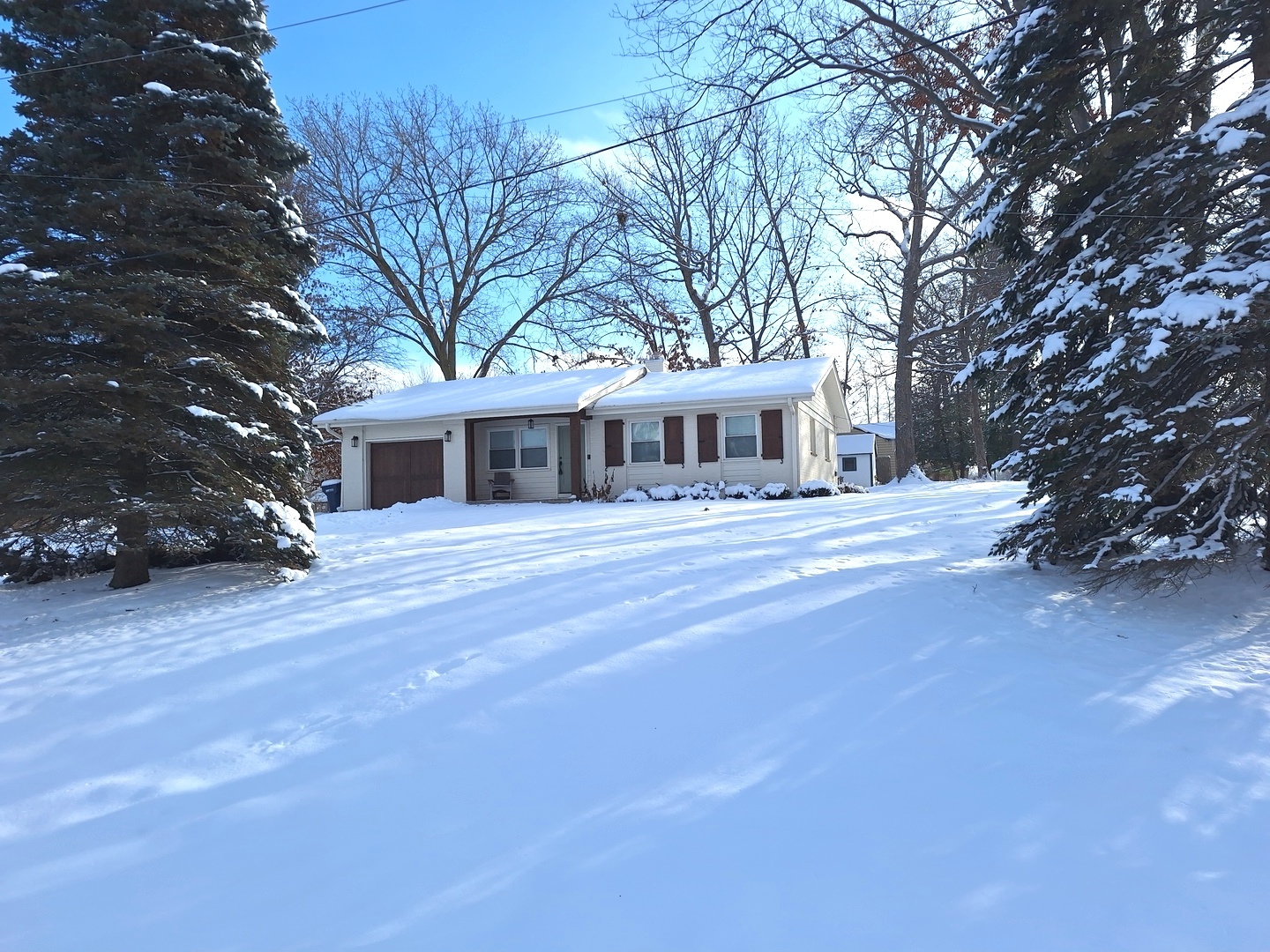 227 Juneway Terrace, Lake Bluff, IL 60044