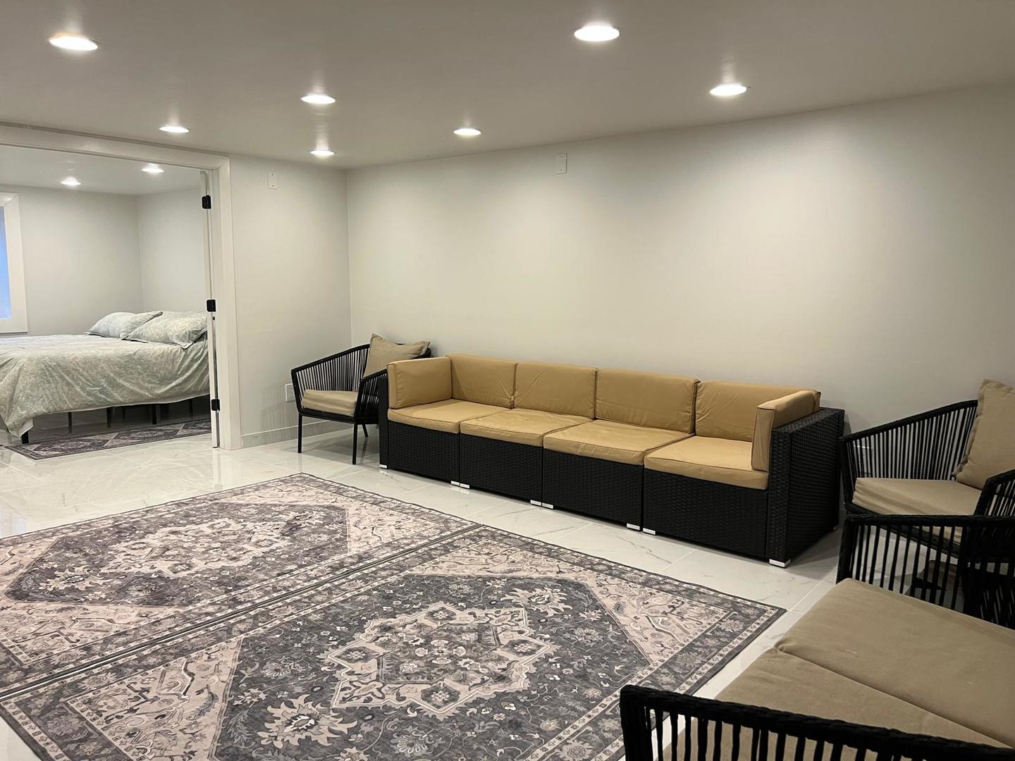 227 Juneway Terrace, Lake Bluff, IL 60044