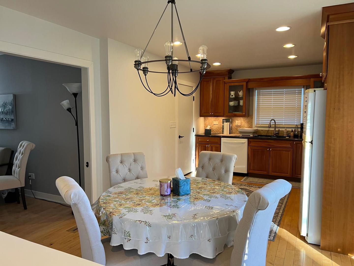 227 Juneway Terrace, Lake Bluff, IL 60044