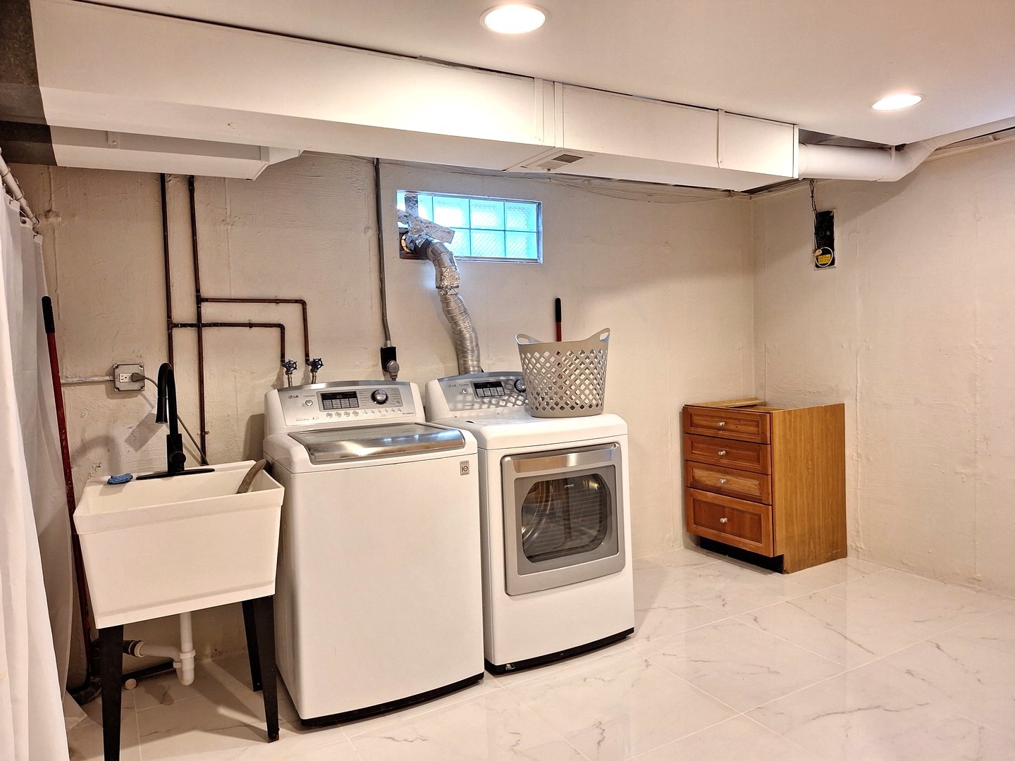 227 Juneway Terrace, Lake Bluff, IL 60044