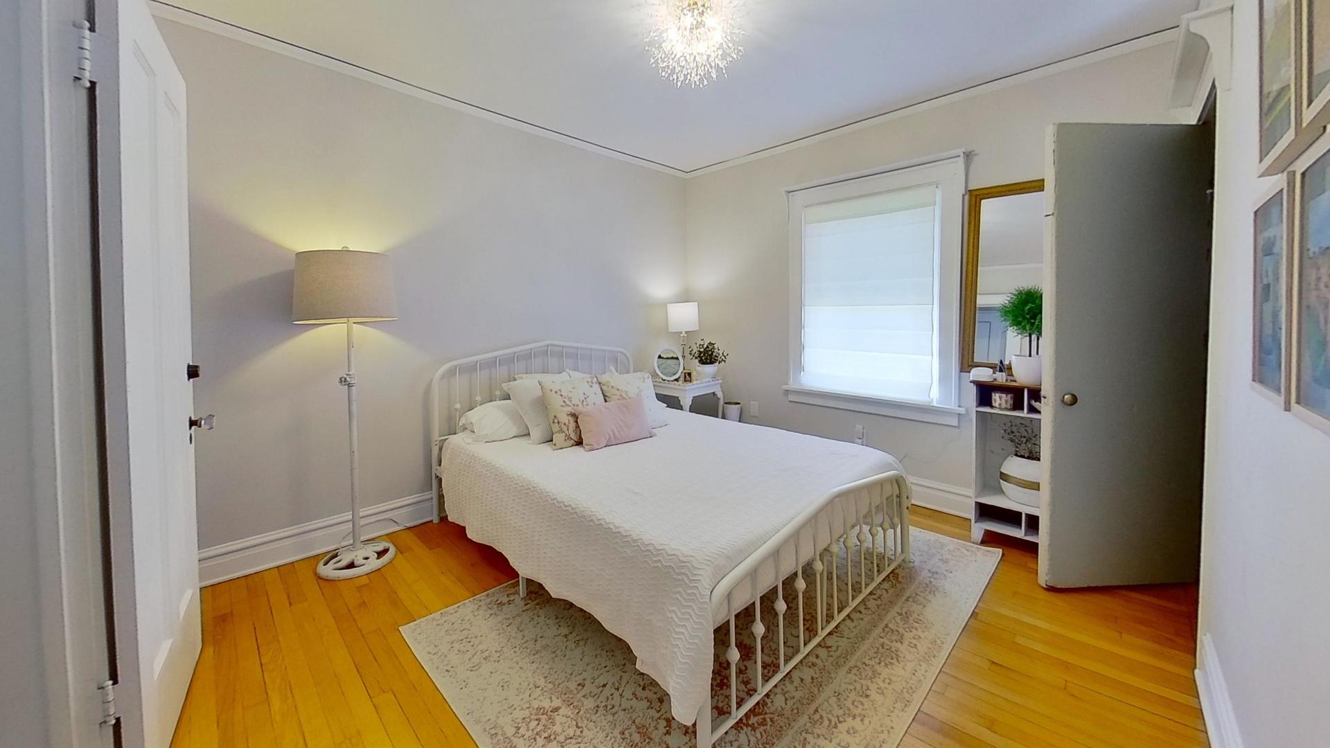 629 Newton Avenue, Glen Ellyn, IL 60137