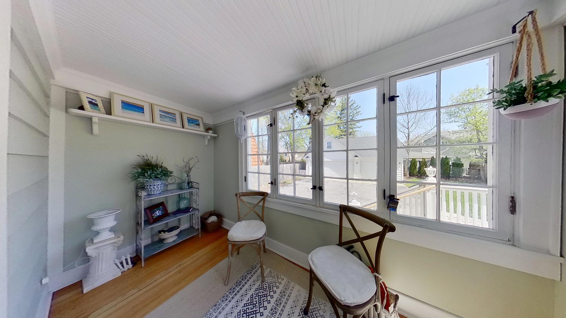 629 Newton Avenue, Glen Ellyn, IL 60137