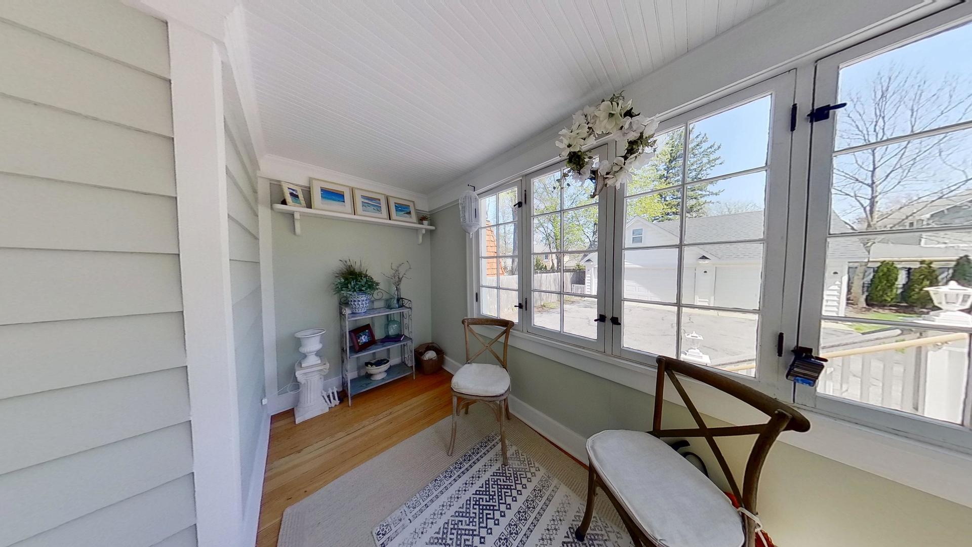 629 Newton Avenue, Glen Ellyn, IL 60137