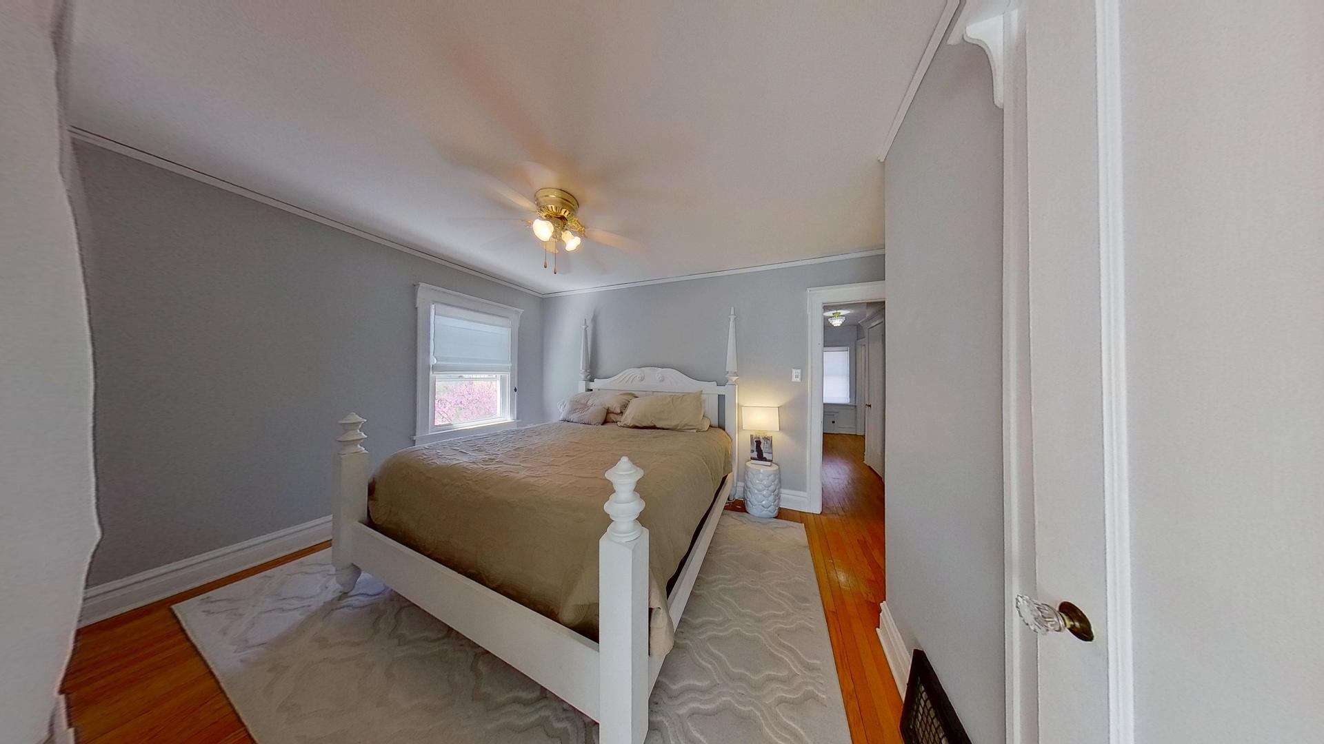 629 Newton Avenue, Glen Ellyn, IL 60137