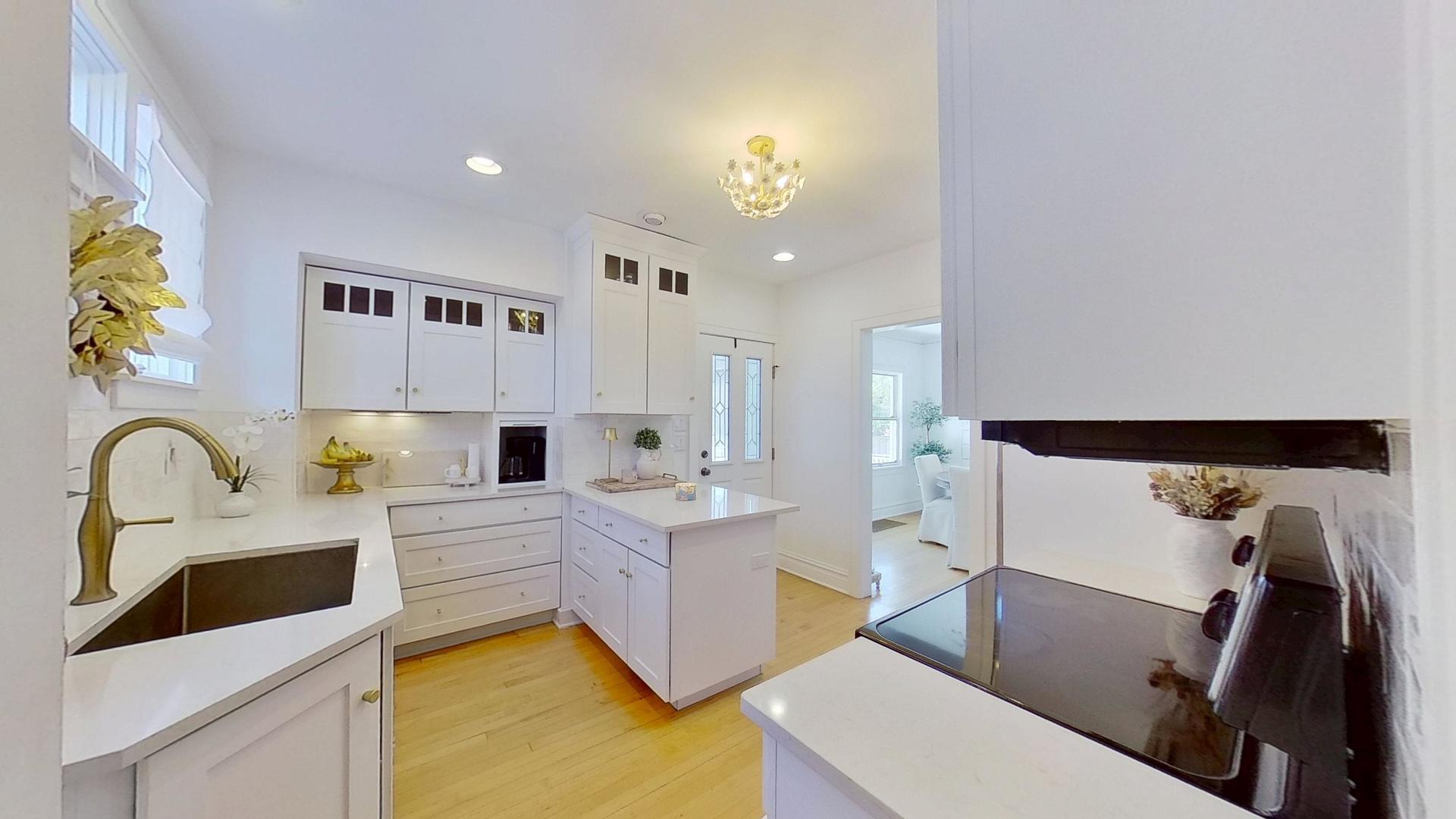 629 Newton Avenue, Glen Ellyn, IL 60137