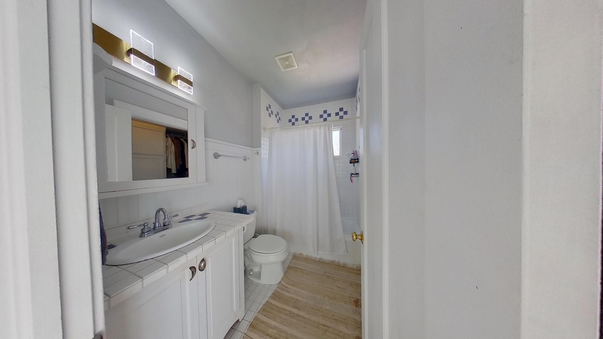 629 Newton Avenue, Glen Ellyn, IL 60137