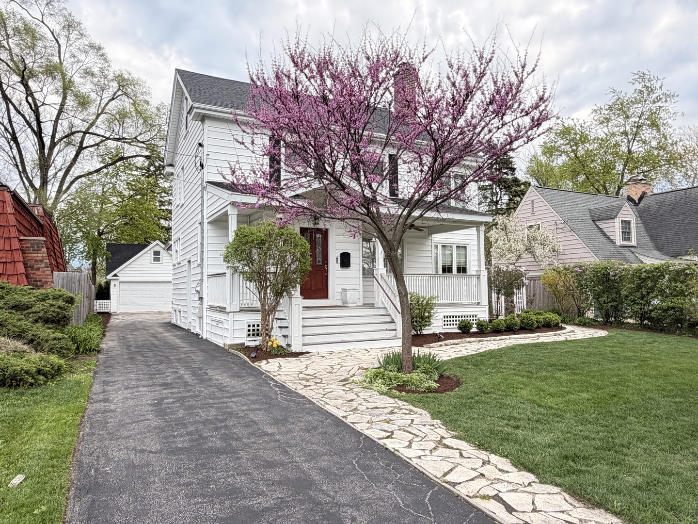 629 Newton Avenue, Glen Ellyn, IL 60137