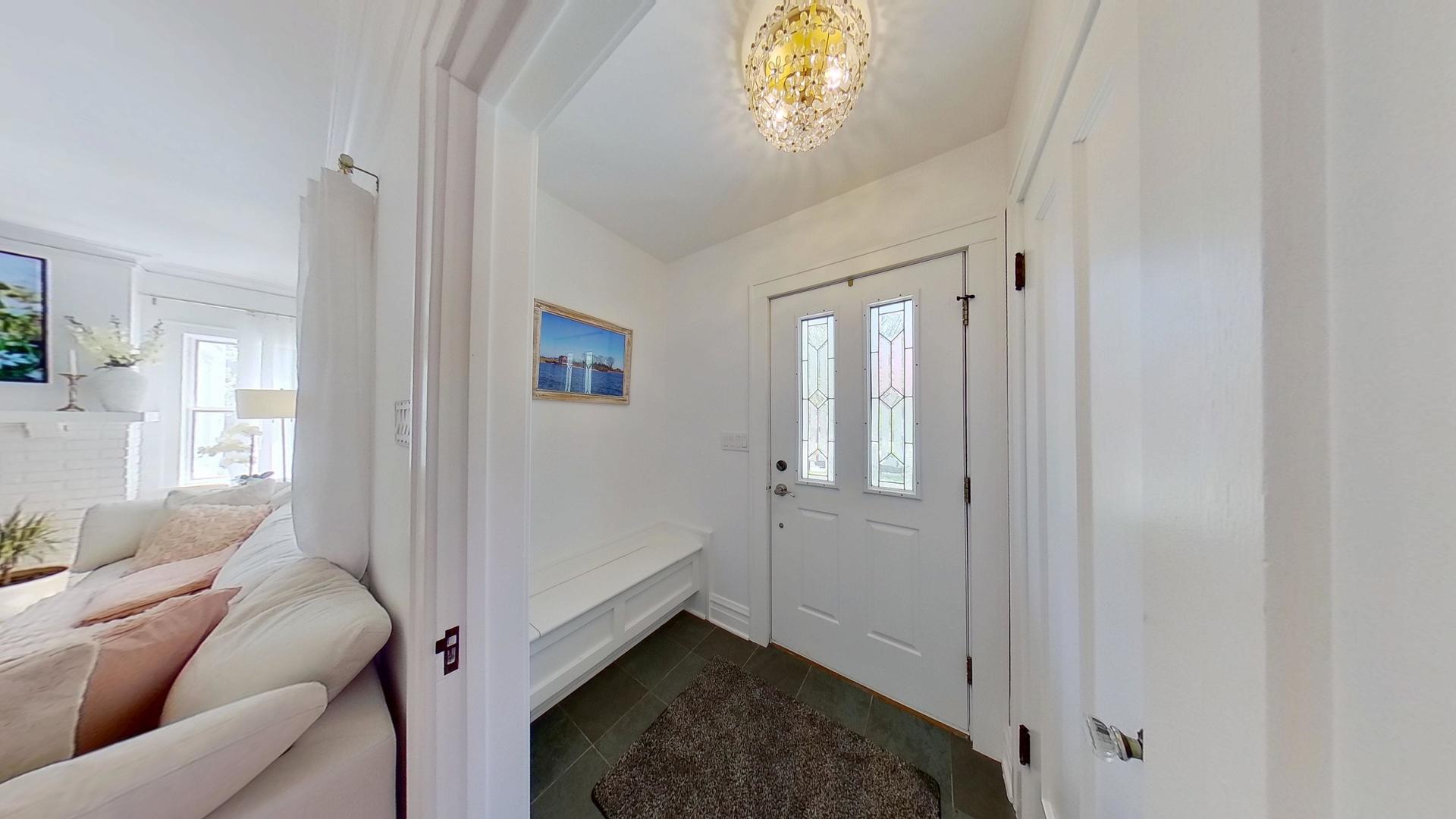 629 Newton Avenue, Glen Ellyn, IL 60137