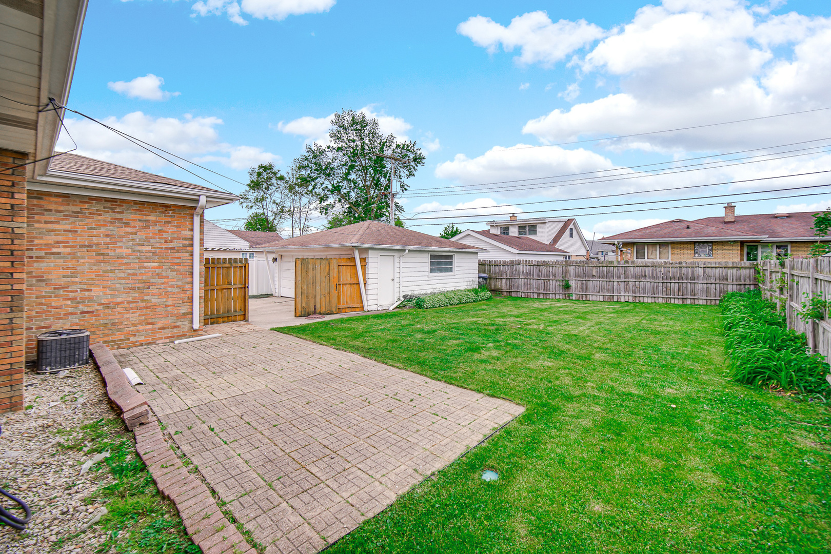 16404 Betty Lane, South Holland, IL 60473