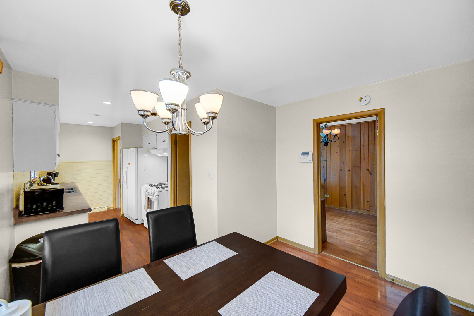 16404 Betty Lane, South Holland, IL 60473