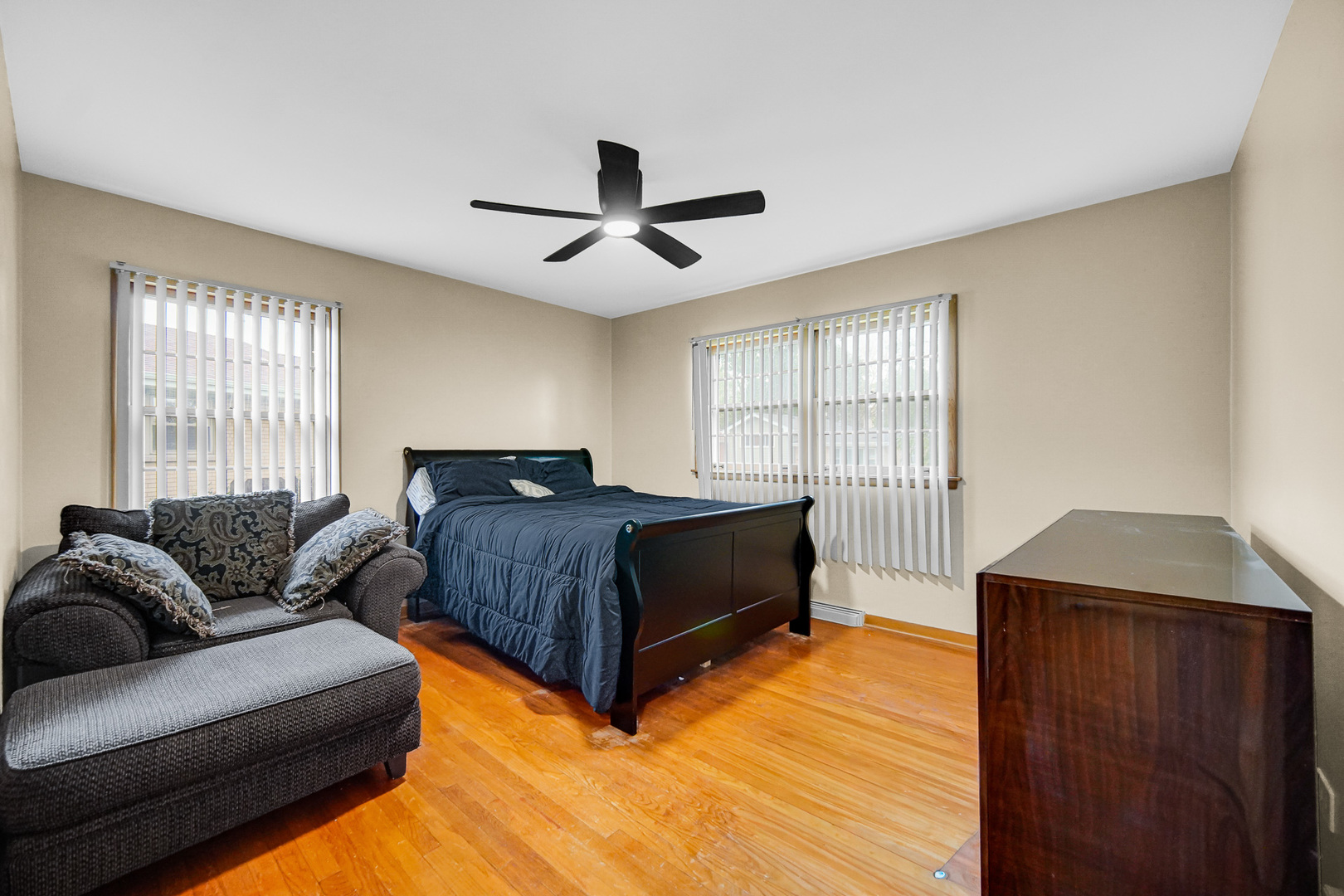 16404 Betty Lane, South Holland, IL 60473