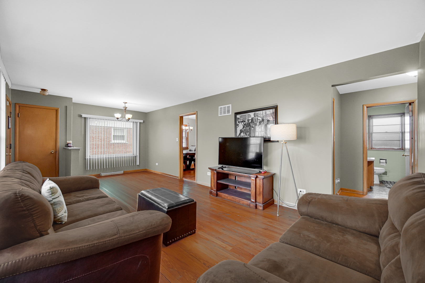 16404 Betty Lane, South Holland, IL 60473