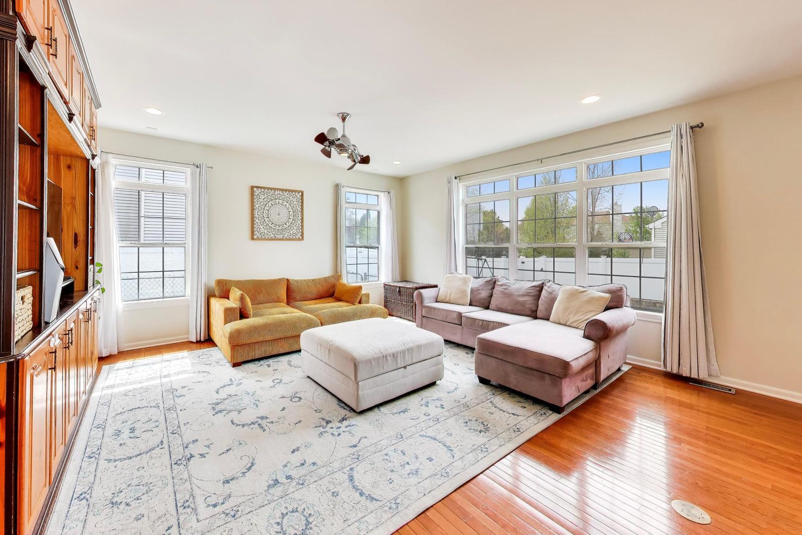 1655 Farmside Lane, Bolingbrook, IL 60490