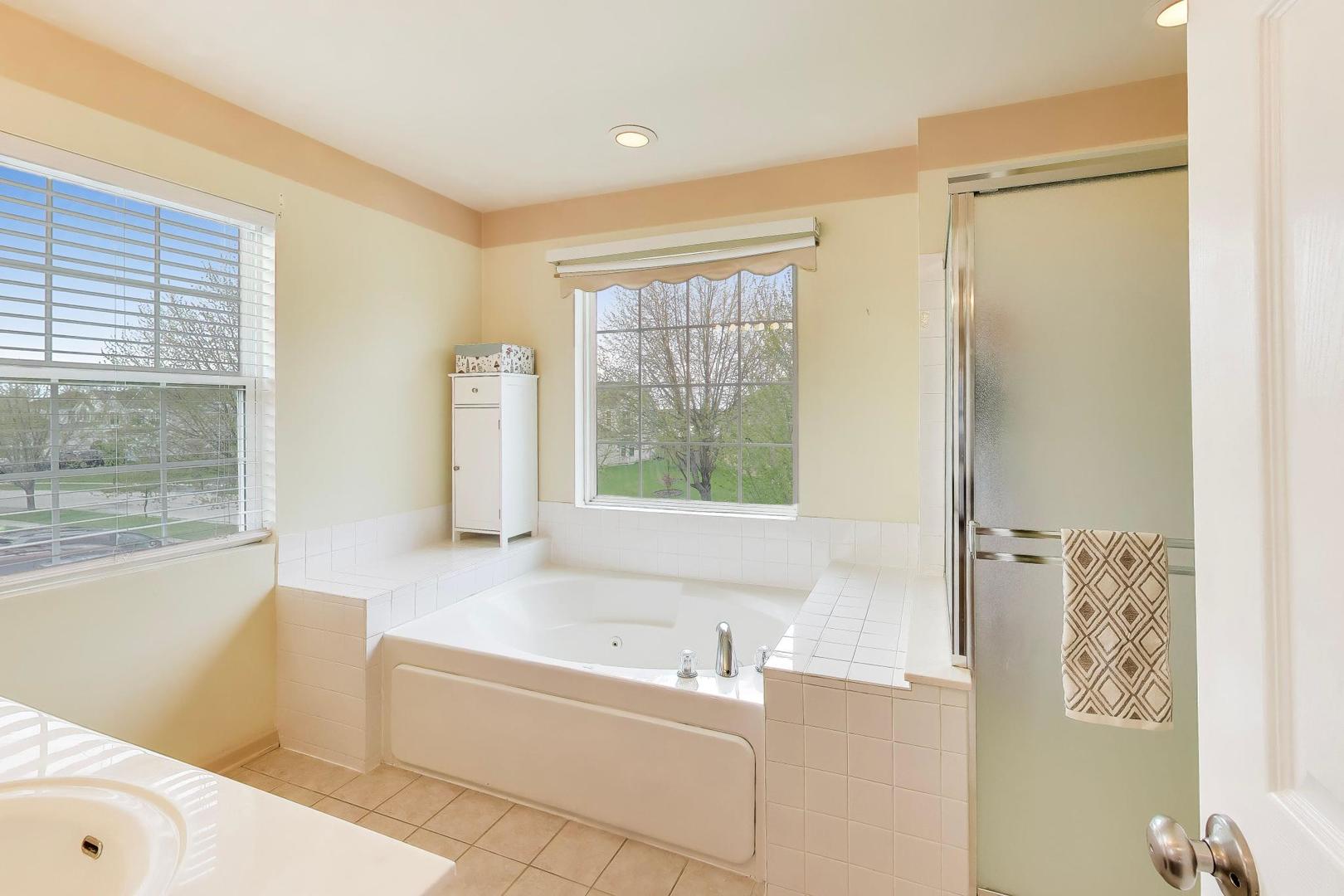 1655 Farmside Lane, Bolingbrook, IL 60490