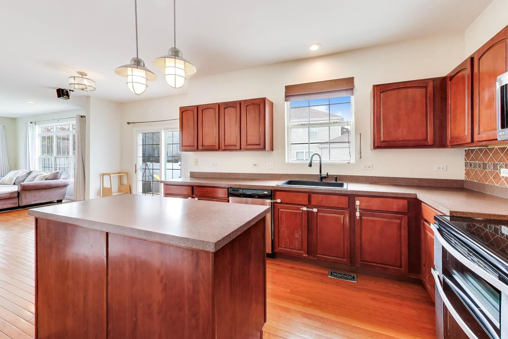 1655 Farmside Lane, Bolingbrook, IL 60490