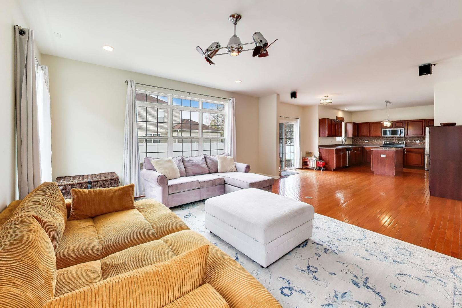 1655 Farmside Lane, Bolingbrook, IL 60490