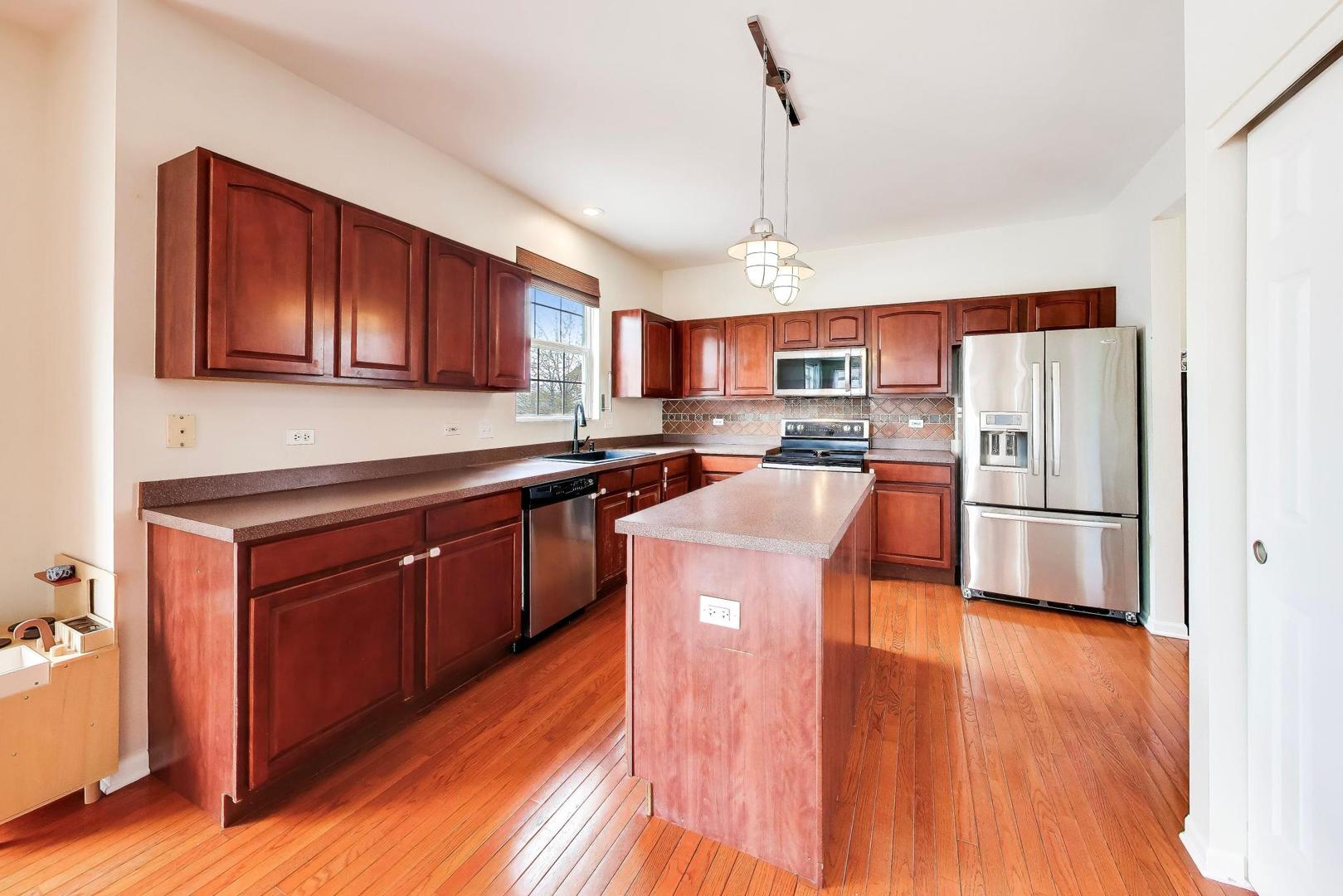 1655 Farmside Lane, Bolingbrook, IL 60490