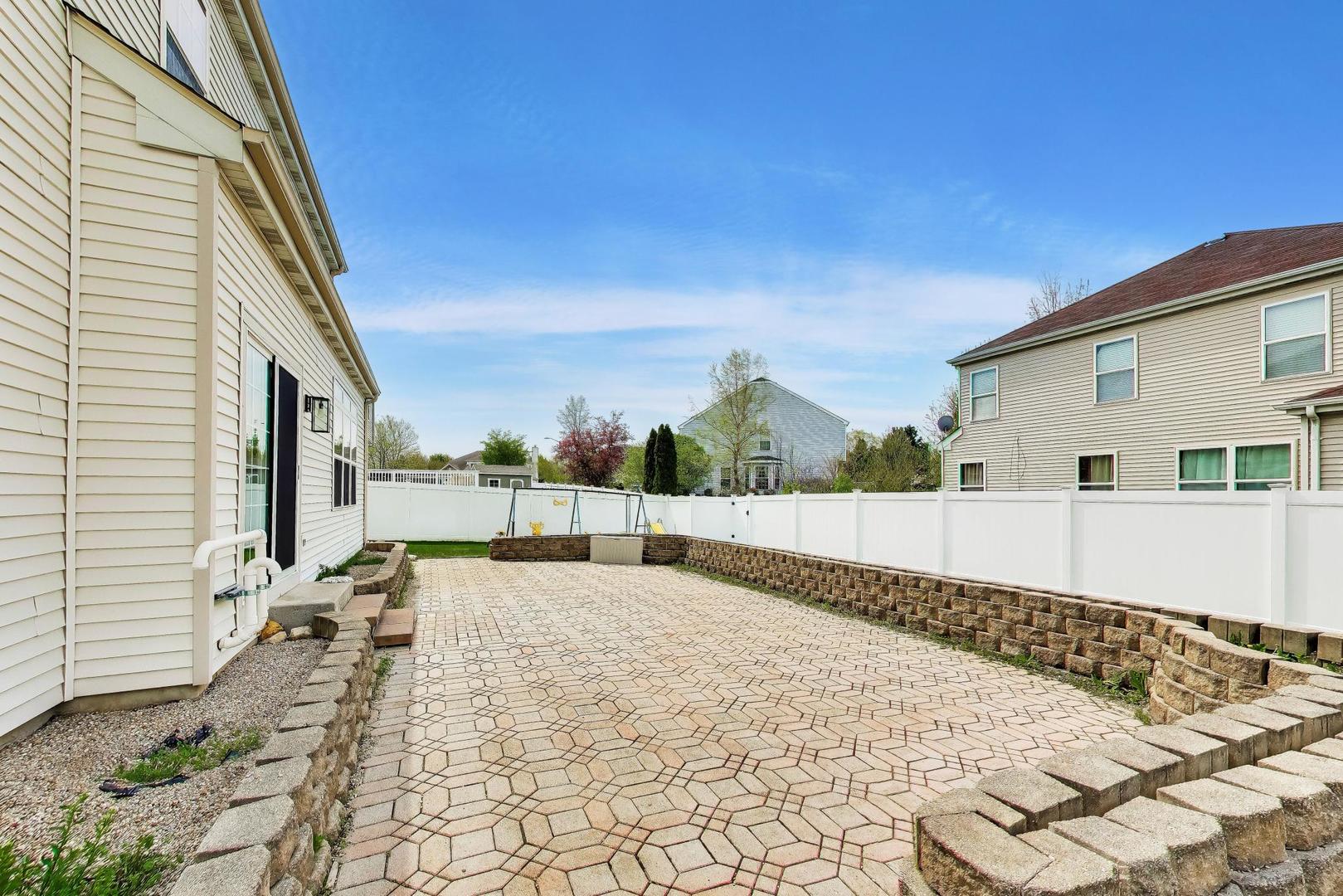 1655 Farmside Lane, Bolingbrook, IL 60490