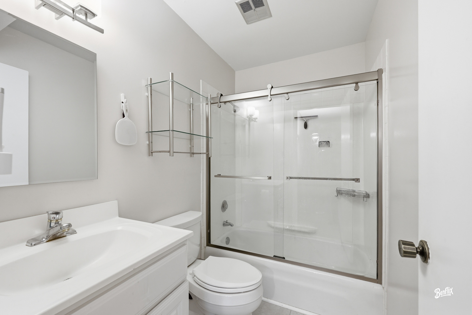 925 Spring Hill Drive #212, Northbrook, IL 60062