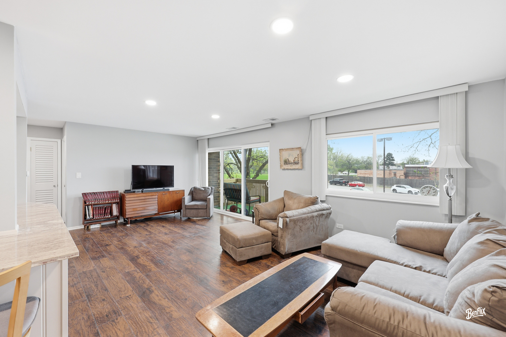 925 Spring Hill Drive #212, Northbrook, IL 60062