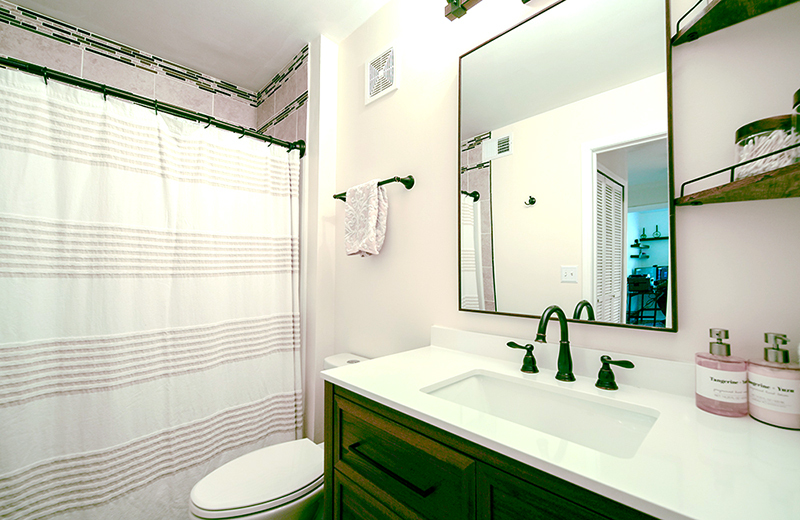 Crystal Lake, IL 60014