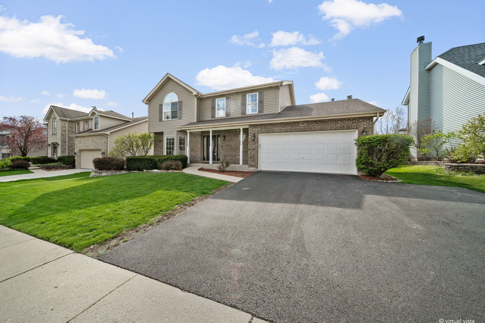 892 Somerset Drive, Carol Stream, IL 60188
