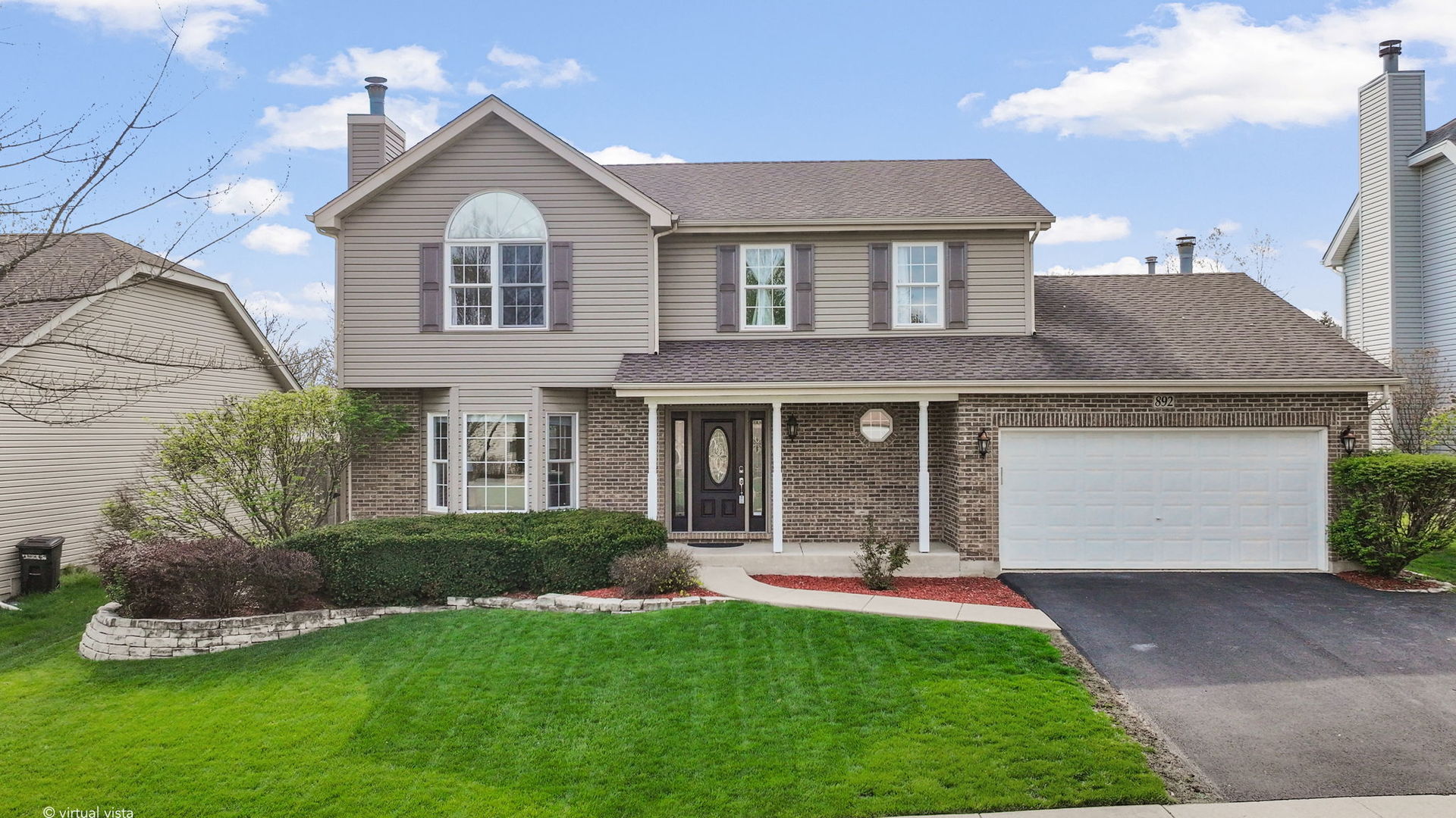 892 Somerset Drive, Carol Stream, IL 60188