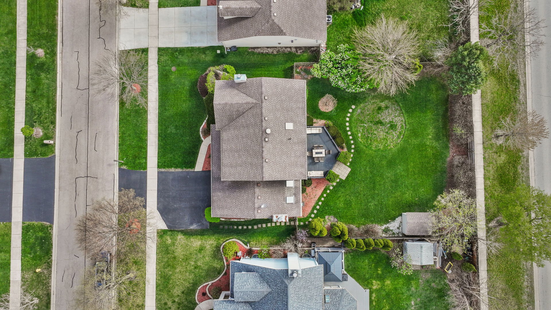 892 Somerset Drive, Carol Stream, IL 60188