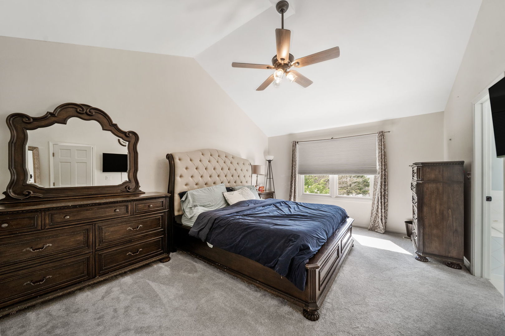 892 Somerset Drive, Carol Stream, IL 60188