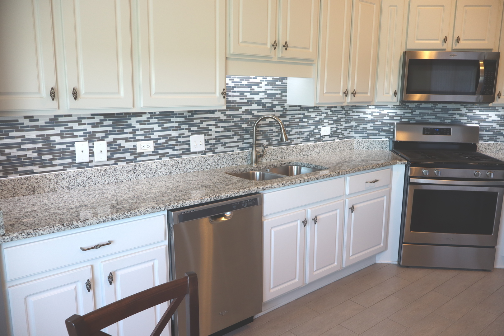 14160 SHEFFIELD Drive #404, Homer Glen, IL 60491