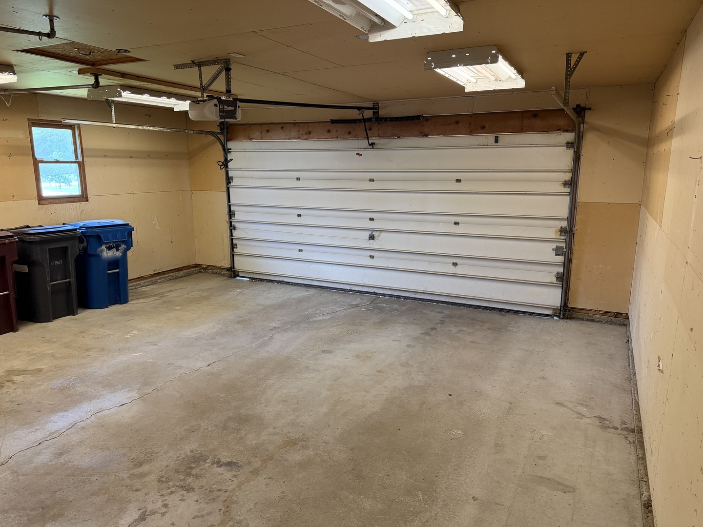 2375 Chestnut Lane, Morris, IL 60450