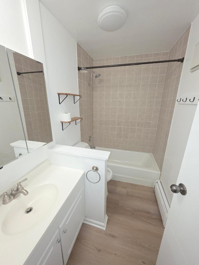 111 BOARDWALK Street #GW, Elk Grove Village, IL 60007