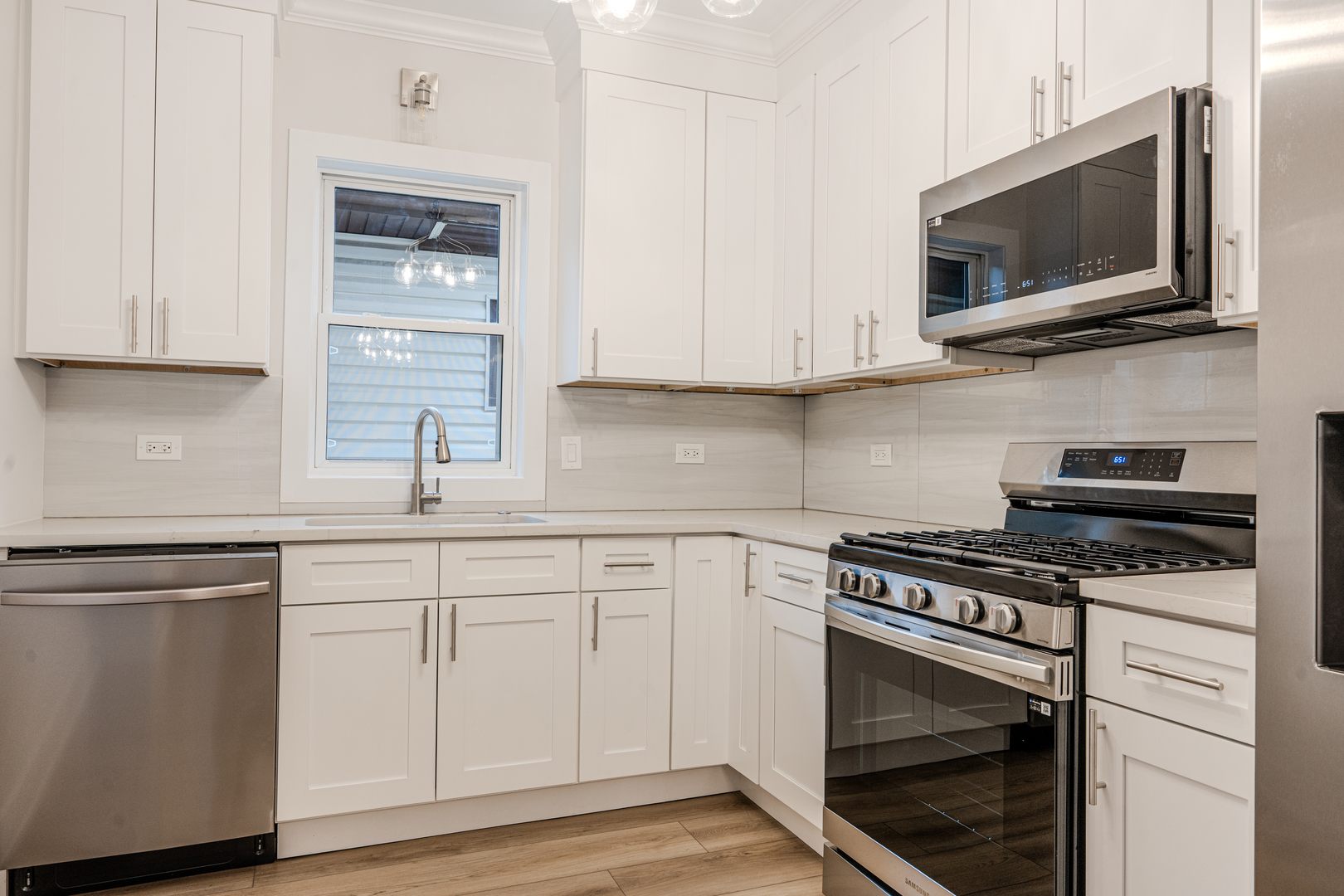 3510 N Oketo Avenue, Chicago, IL 60634