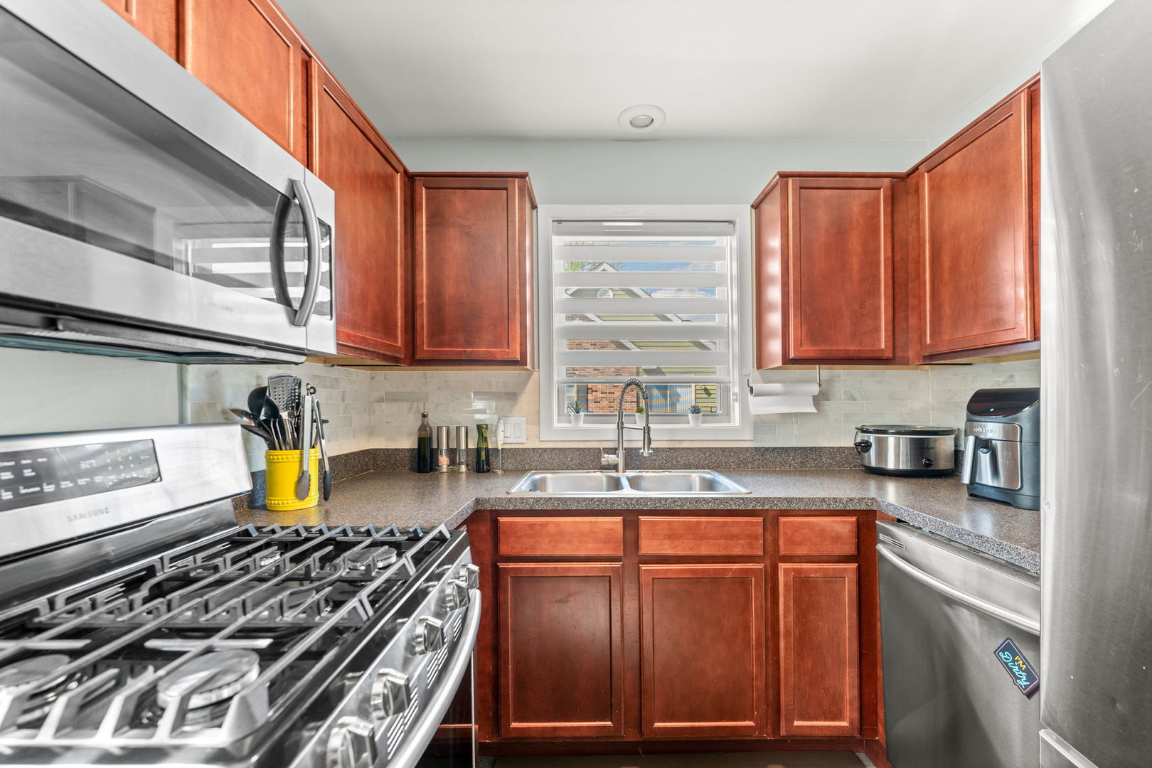 1332 McDowell Road #201, Naperville, IL 60563