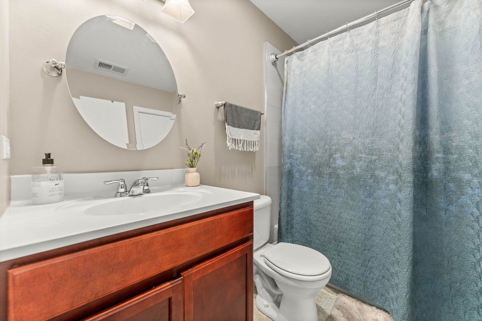 1332 McDowell Road #201, Naperville, IL 60563